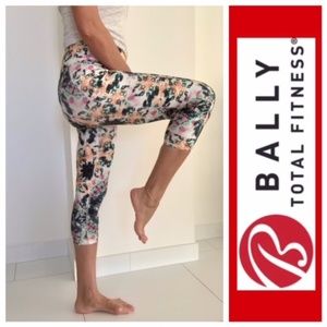 NWT BALLY HIGH RISE 22" MID-CALF CAPRI LEGGINGS